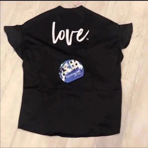 Silky Victoria secret$68Robe & VS FacialMasksold